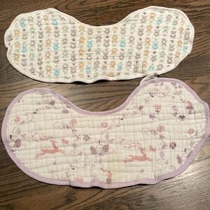 Bundle of 4 Aden + Anais! 2 Cotton Muslin Burp Cloths + 2 Cotton Muslin Swaddles